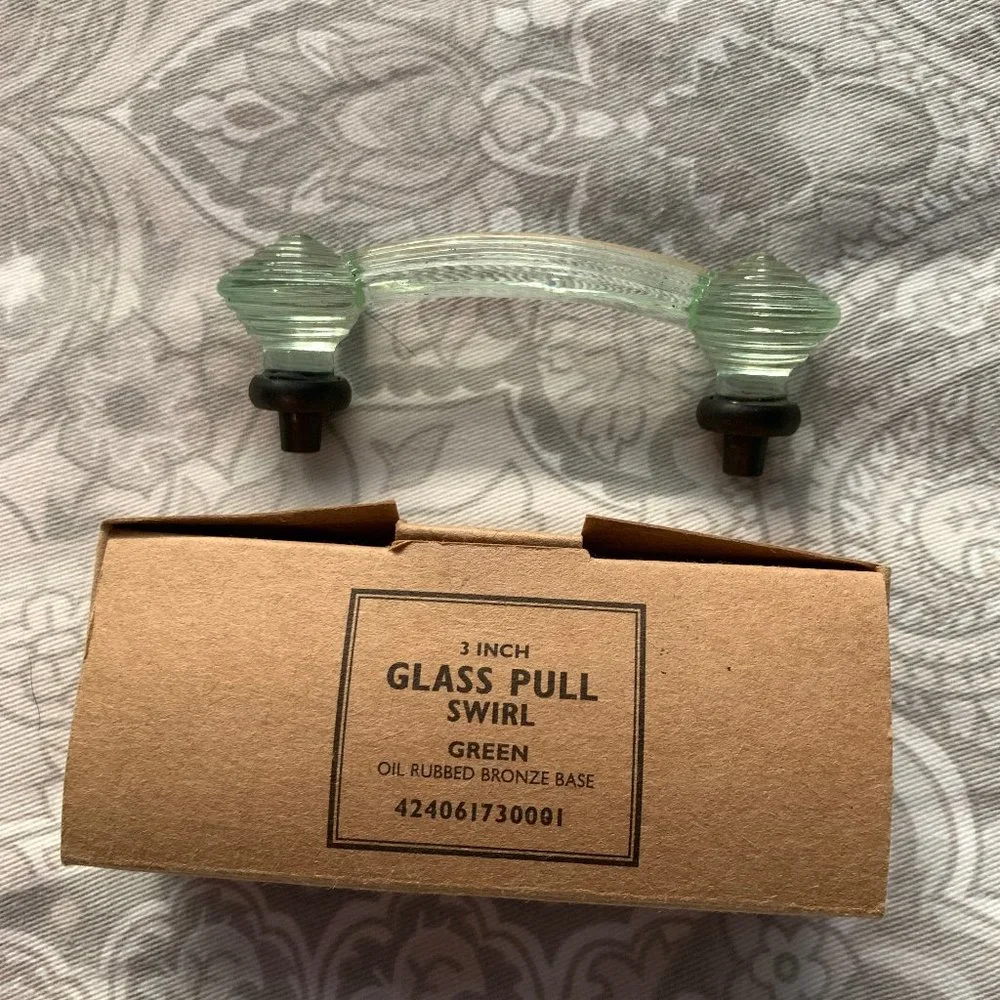 *Vintage* Restoration Hardware (1) Green Clear Glass Pull Swirl 3